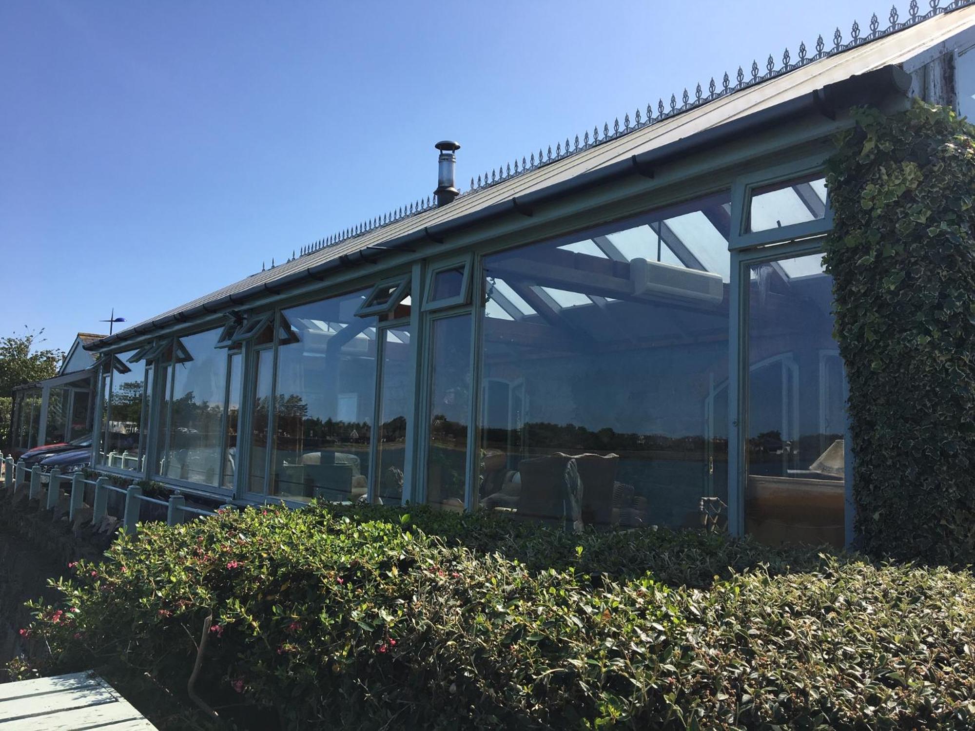 Wood Quay - A Truly Unique, Seafront Experience! Villa Carlingford Luaran gambar